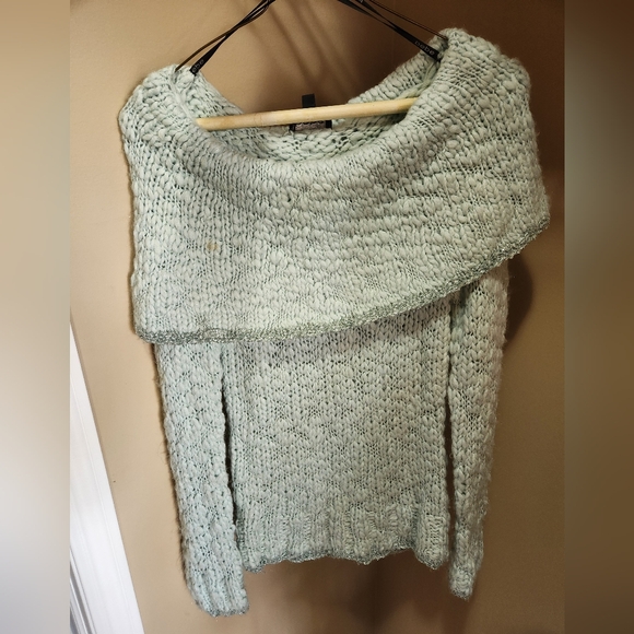 Bebe Sweater - Picture 2 of 2